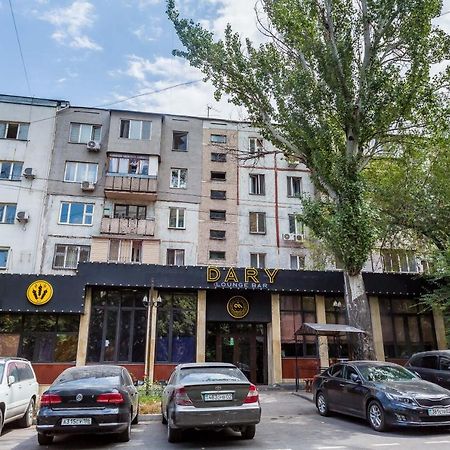 Прекрасные Апартаменты На Арбате Almaty Ngoại thất bức ảnh